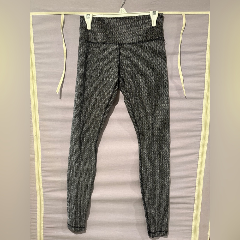 Lululemon Wunder Under Leggings Size 6